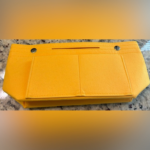 Yellow felt bag organizer- brand new - Picture 3 of 6
